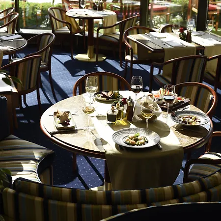 Grand Hotel Bucharest-3